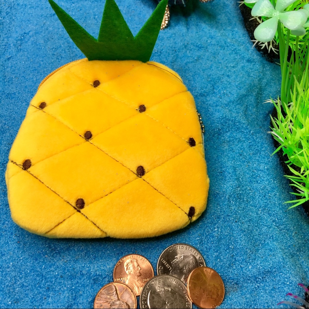 Pineapple Coin Purse - Picture 5 of 8